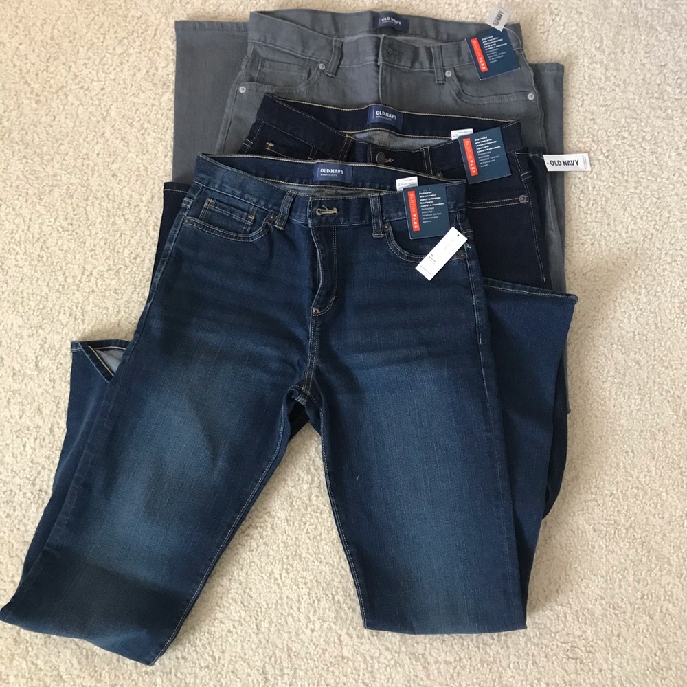 NWT.  Boys 18 ON flex skinny jeans.